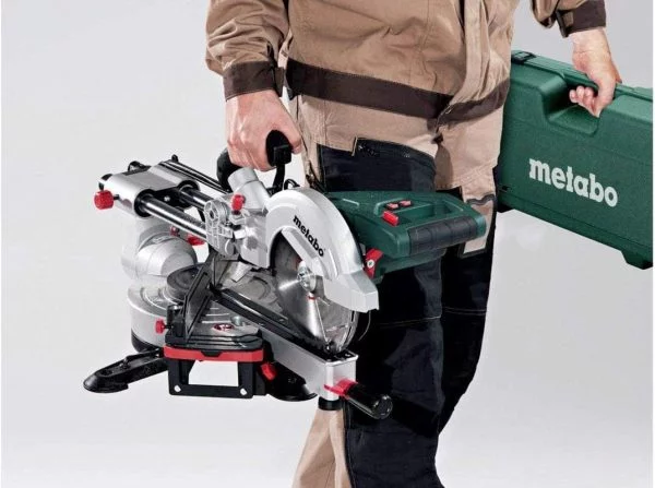 Metabo Kappsäge KGS 305 M (1600 W, Säge mit Zugfunktion) 619305000