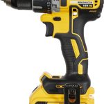 Dewalt 18 Volt 2-Gang Akku Bohrschrauber DCD791P2 (kraftvolles 2-Gang Vollmetall-Getriebe, bürstenloser Motor, 13 mm Schnellspannbohrfutter, LED-Leuchte, inkl. 2x 5 Ah Li-Ion Akkus und Ladegerät)