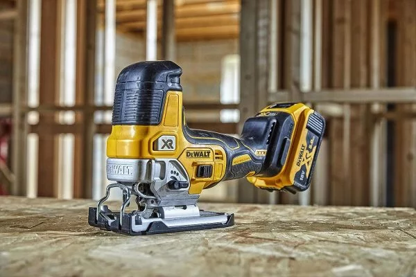 DeWalt DCS335P2-QW 18V Xr Body Grip Jigsaw Kitted, 2 x 5.0 Ah