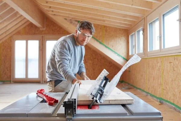 Bosch Professional Tischkreissäge GTS 635-216