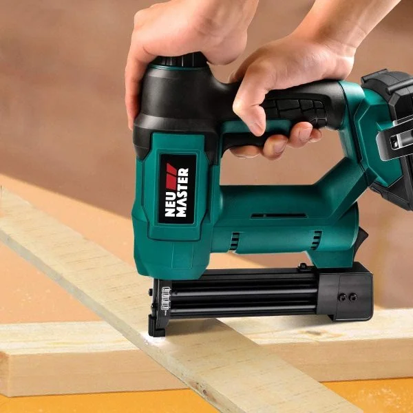 Akku Tacker Nagelpistole - NEU MASTER 18V System Akku Nagler Elektrotacker
