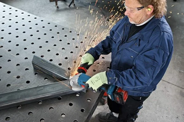Bosch Professional BITURBO Winkelschleifer GWS 18V-15 C