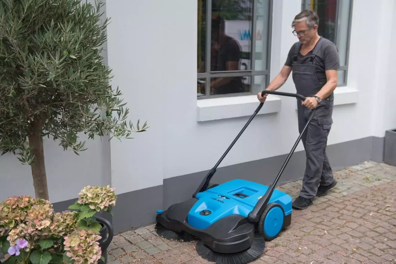 Steinbock Akku-Kehrmaschine Turbo Premium 970 mm