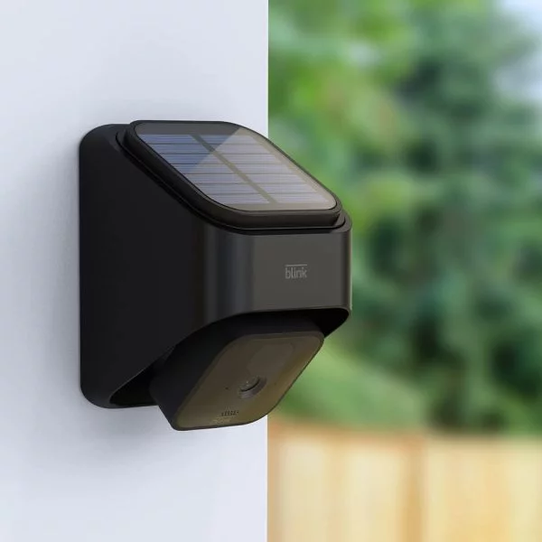 Blink Outdoor + Solar-Ladehalterung – smarte HD-Überwachungskamera