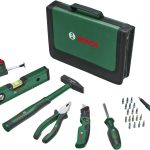 Bosch Universal-Handwerkzeug-Set, 25-teilig (vielseitiges Werkzeug-Set für allgemeine Arbeiten rund ums Haus; Klappmesser; Kombizange; Maßband; Wasserwaage und mehr) - Amazon Edition