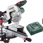 Metabo KGS 18 LTX BL 216 AkkuKappsäge (18V 1x4Ah Li-Power, Ladegerät ASC 55, Karton, mit Zugfunktion, Klasse M, Säge) 614216920