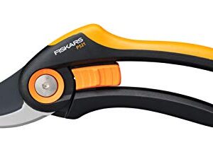Fiskars Bypass-Gartenschere, Plus, P521, Für frische Äste und Zweige, Antihaftbeschichtet, Edelstahl-Klingen, Länge: 20,1 cm, Schwarz/Orange, 1057167