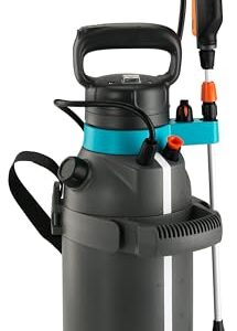 Gardena Drucksprüher 5 l EasyPump: Akku-Drucksprühgerät mit integrierter Trittfläche, Teleskop-Lanze inkl. Verriegelungsfunktion, Schultergurt und Düsenschutz (11136-20)