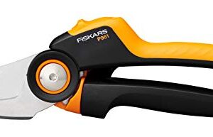 Fiskars Bypass-Gartenschere L, X-series PowerGear, P961, Mit Rollgriff, Für frische Äste und Zweige, Antihaftbeschichtet, Edelstahl-Klingen, Länge: 22,2 cm, Schwarz/Orange, 1057175