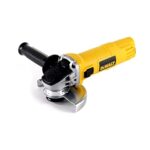 DEWALT 125 mm Winkelschleifer DWE4057 (800 Watt, 11.800 U/min, Epoxidharz geschützte Motorwicklung, Wiederanlaufschutz, Sanftanlauf, Schutzhaube, Spindelarretierung, M14 Spindel)