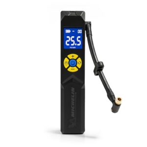 MICHELIN Akku Mini Kompressor 10 Bar – Tragbar & Digital | Perfekt für Auto, Fahrrad, E-Bike, Motorrad, Wohnwagen & Anhänger | 150 PSI, 7,4 V /2500 mAH | LCD-Display, LED-Licht