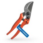 Original LÖWE 15 Profi Amboss Schere 15.104 mit gebogener und antihaftbeschichteter Bypass Klinge - kompakte und starke Schere schneidet ideal hartes Holz wie Kiefer Linde Fichte Lärche