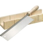 kwb Schneidlade inkl. Feinsäge 250 mm, f. Winkel-Schnitte in Holz-Leisten u. Ä.