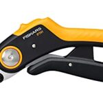 Fiskars Amboss-Gartenschere, Plus PowerLever, P741, Für trockenes und hartes Holz, Antihaftbeschichtet, Edelstahl-Klingen, Länge: 22,1 cm, Schwarz/Orange, 1057171