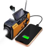 FosPower - Notfallradio NOAA/AM/FM mit 7400mWh (2000mAh) Tragbare Powerbank - Aufladung per USB/Solar/Handkurbel, Batteriebetrieben, SOS-Alarm & Taschenlampe für Notfälle drinnen und draußen