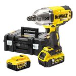 DEWALT 18 V, 5,0 Ah Akku-Schlagschrauber (Drehmoment max. 950 Nm, 1/2 Zoll Außenvierkant-Aufnahem, integrierte LED-Leuchte, inkl. 2x Akkus, System-Schnellladegerät und TSTAK Box-II) DCF899P2