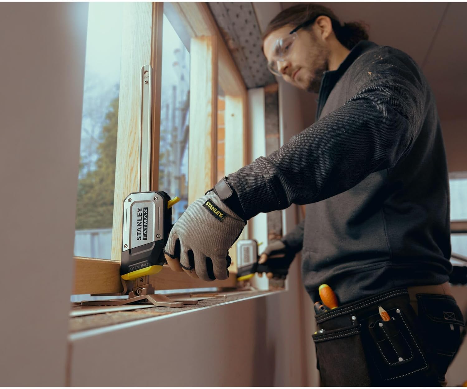STANLEY FATMAX Einhand-Montagewerkzeug TradeLift Set FMHT83552-1 (Hebewerkzeug zum Halten, Heben, Stützen, Senken von schweren Objekten bis 150kg, präzise Feinjustierung, ideale helfende Hand) 2 Stück – Bild 4