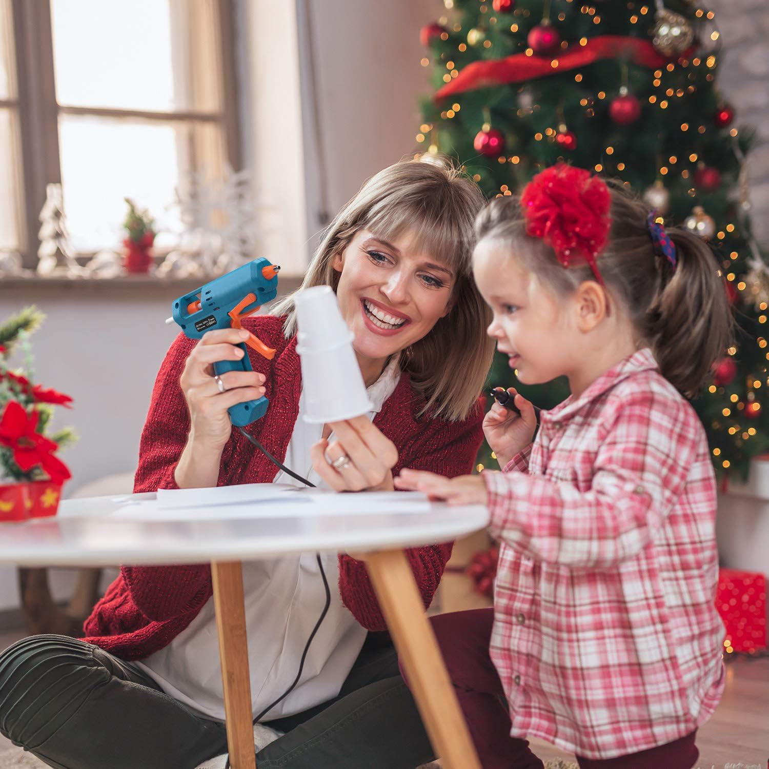 Tilswall Heißklebepistole 50W mit 75 Klebesticks 7 mm x 130 mm, Heissklebepistole für Schule, Heimwerken, Kunsthandwerk und schnelle Reparaturen im Haushalt – Bild 3