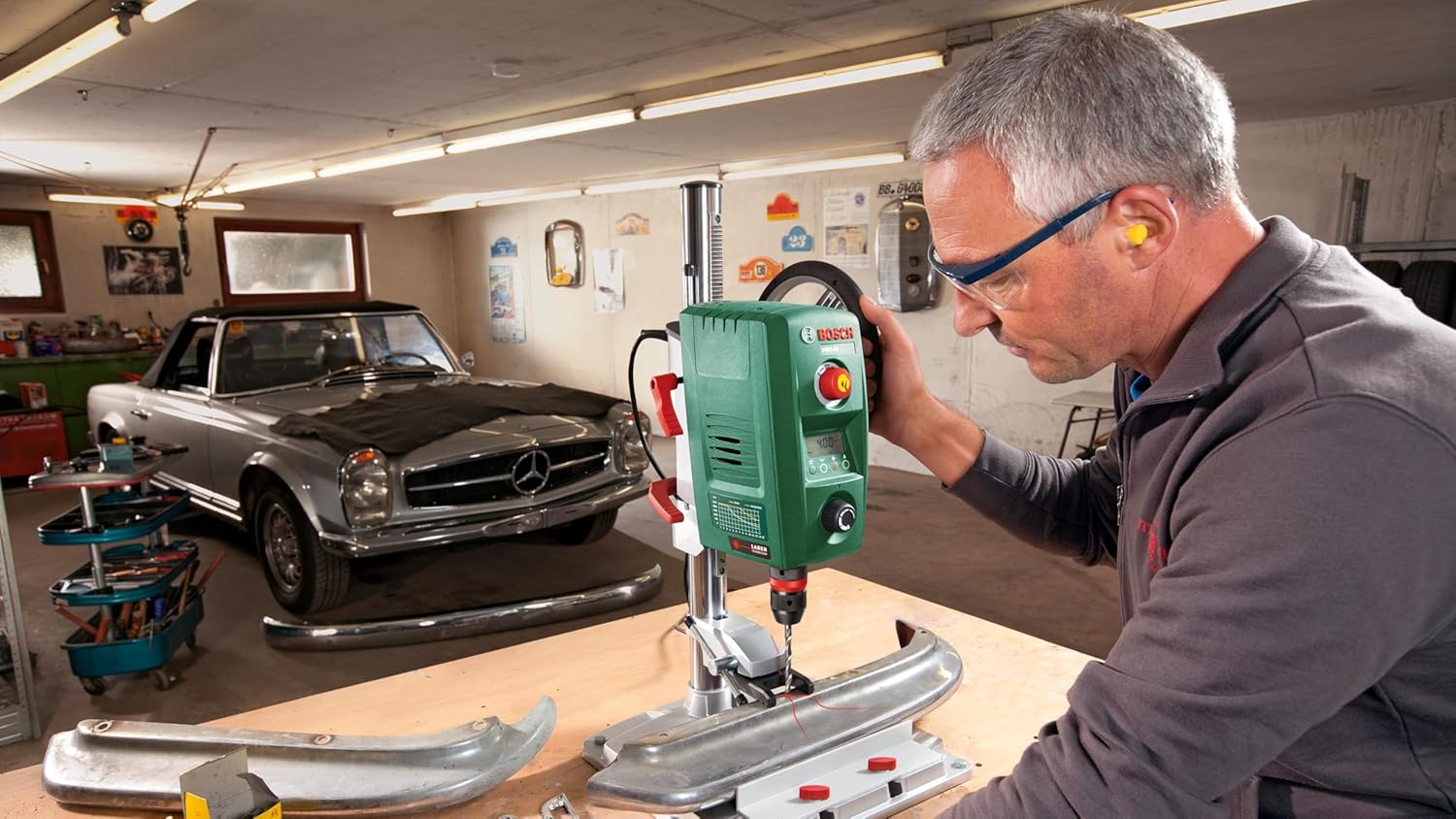 Bosch Tischbohrmaschine PBD 40 (710 W, Max. Bohr-Ø in Stahl/Holz: 13 mm/40 mm, Bohrhub 90mm, im Karton) – Bild 4