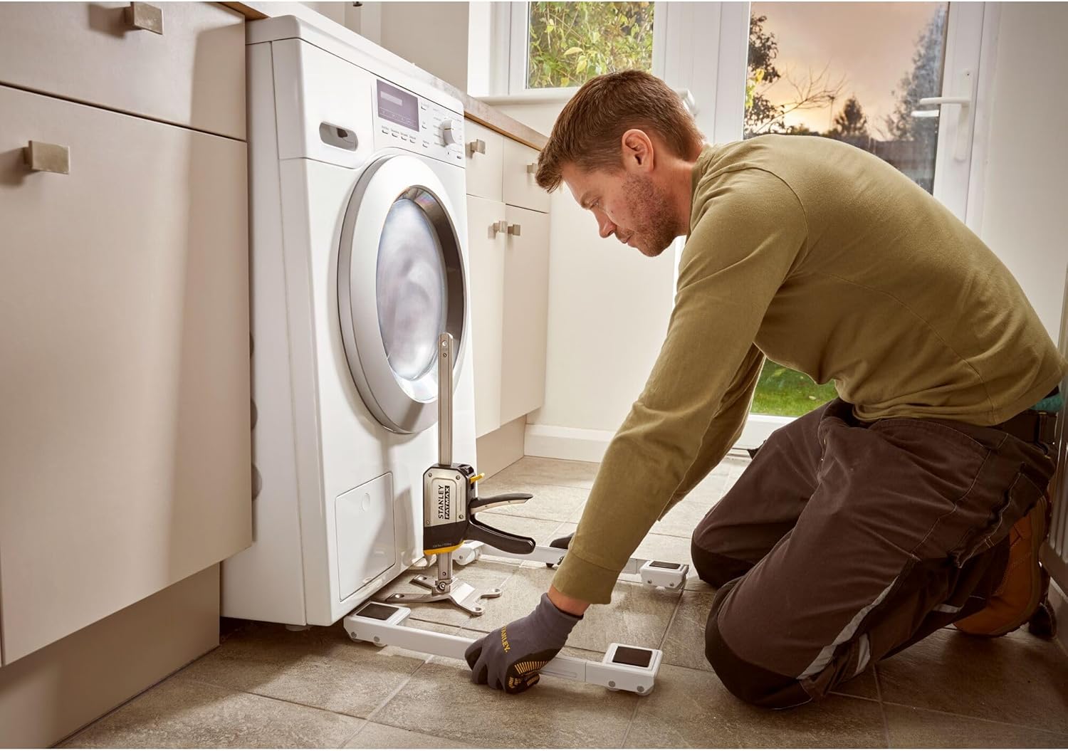 STANLEY FATMAX Einhand-Montagewerkzeug TradeLift Set FMHT83552-1 (Hebewerkzeug zum Halten, Heben, Stützen, Senken von schweren Objekten bis 150kg, präzise Feinjustierung, ideale helfende Hand) 2 Stück – Bild 5