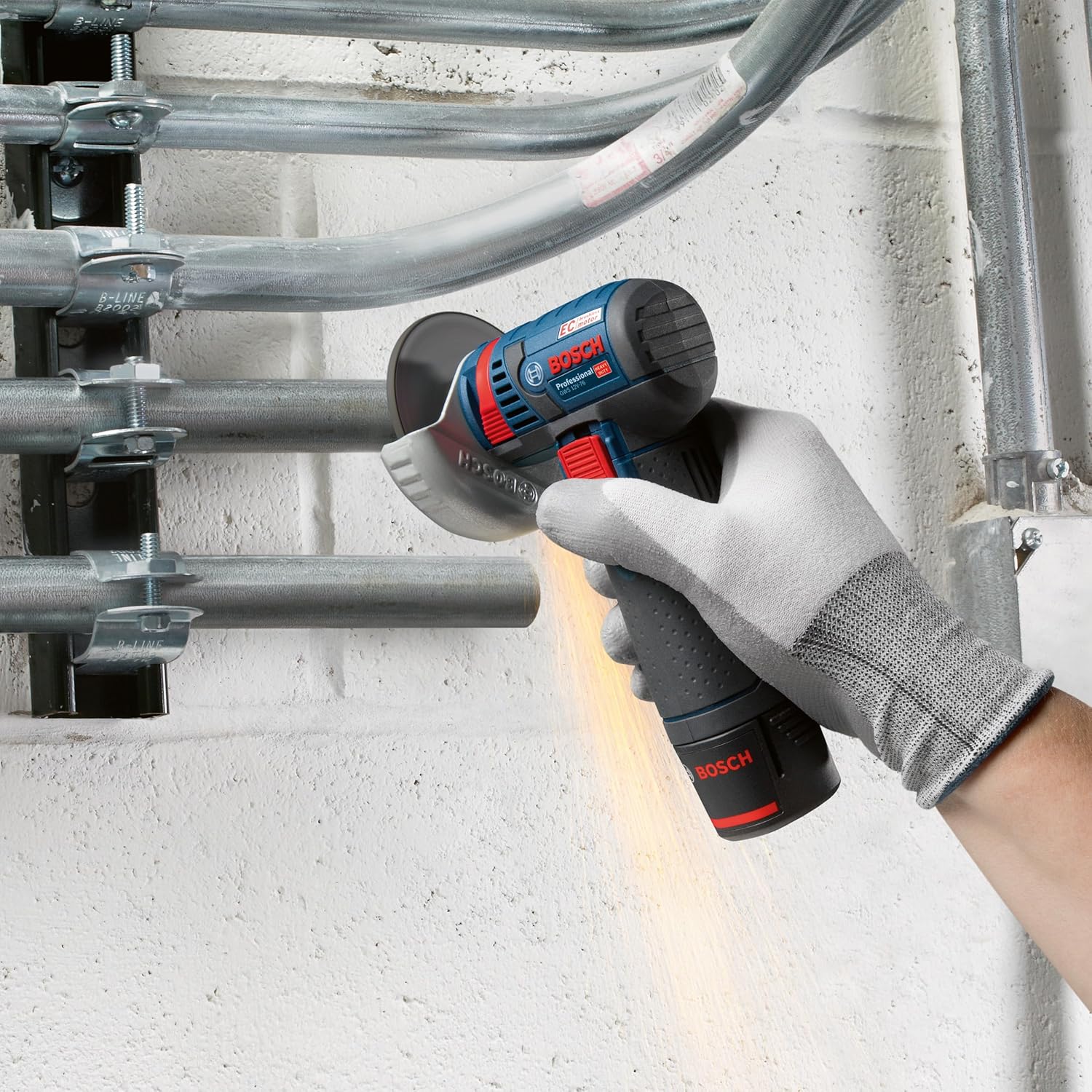 Bosch Professional 12V System Akku Winkelschleifer GWS 12V-76 (inkl. 2x Trennscheibe Expert for Inox, 1x Hartmetall - Trennscheibe Carbide Multi Wheel, 2x Einlage, L-BOXX, ohne Akku/ Ladegerät) – Bild 4