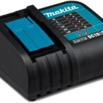 Makita 194533-6 Ladegerät, DC18SD, Blau, Silber