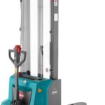 Ameise Elektro-Hochhubwagen PSE | 1.200 kg Tragkraft | 1.600 mm Hubhöhe | 1.150 mm Gabellänge | Lithium-Ionen-Batterie 24 V / 60 Ah mit Ladegerät | 2,5 h Ladezeit | Einfach-Hubgerüst | Elektro-Stapler