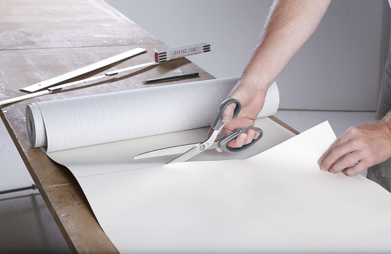 kwb Tapezier-Schere aus Edelstahl - Abgewinkelt, 280 mm Gesamtlänge, 130 mm Schnittlänge - Stabil, extra scharf - Für präzise Schneidergebnisse bei Tapezier- und Renovierungsarbeiten – Bild 4