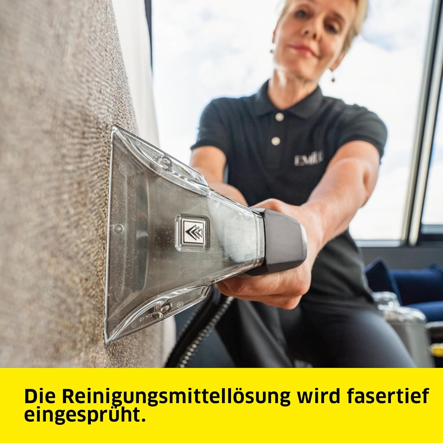 Kärcher Waschsauger Puzzi 8/1, leistungsstark, für die Reinigung von Polstern, Fleckentfernung auf textilen Flächen, inkl. ergonomischer, kurzer Polsterdüse, Schwarz – Bild 3