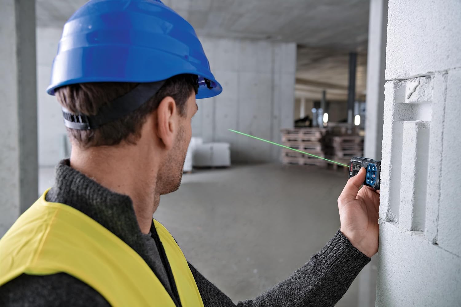 Bosch Professional Laser-Entfernungsmesser GLM 50-23 G (grüner Laser, Neigungssensor, Reichweite: bis zu 50 m, robust, IP65, ± 1,5 mm*, 2X AA-Batterie, Schlaufe, Tasche) – Bild 5