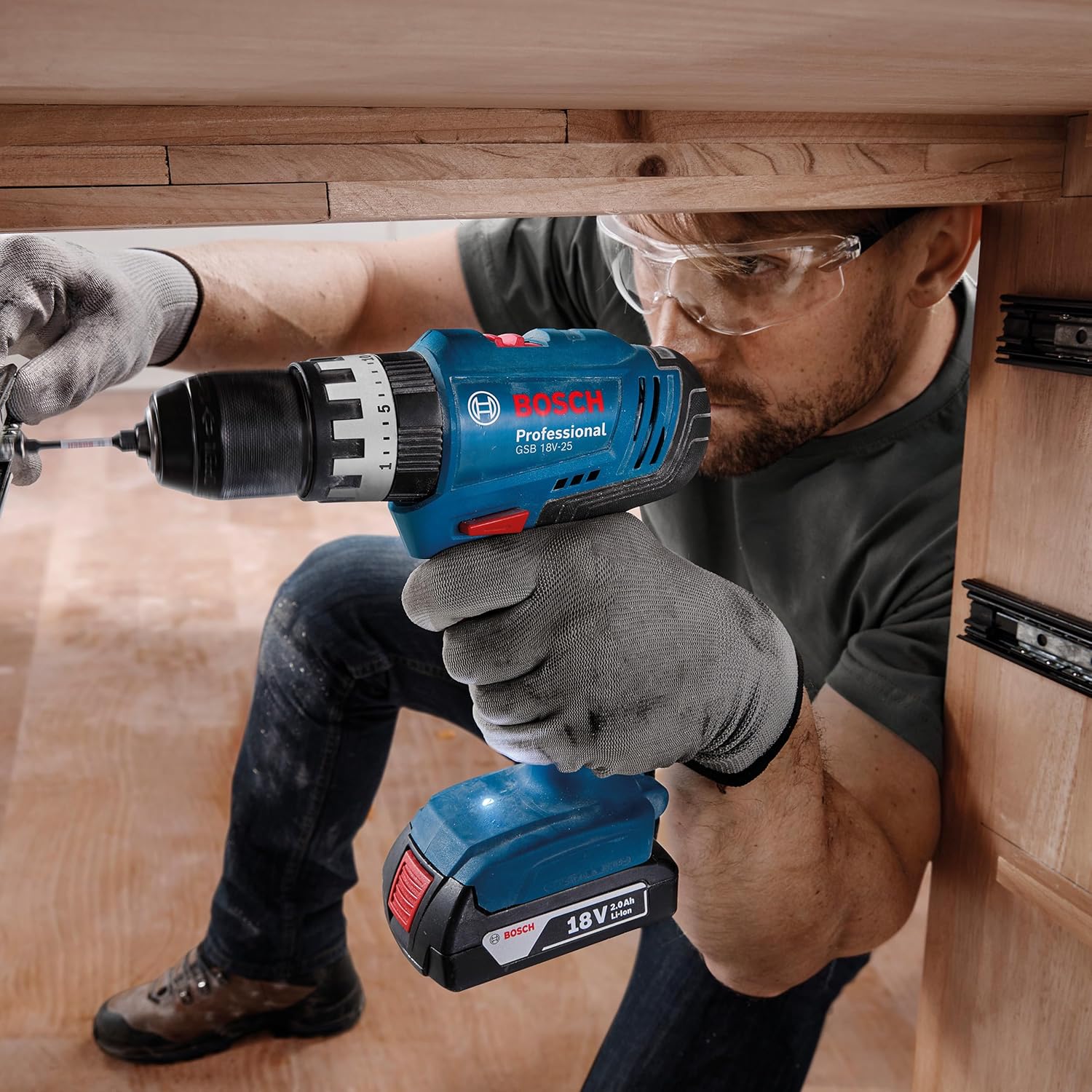Bosch Professional 18V System Akku Schlagbohrschrauber GSB 18V-25 (max. Schrauben-Ø: 10 mm, inkl. 2x GBA 2.0 Ah, GAL 18V-20, 63-tlg. Zubehör-Set, L-Case Pick & Click) – Bild 4