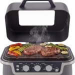 KitchenBrothers 4-in-1 Elektrogrill - BBQ & Smoker - Tischgrill - 2600W | Einstellbar von 90–250 °C, Timer bis 120 Min., Sichtfenster im Deckel, kompaktes, ideal Tischformat