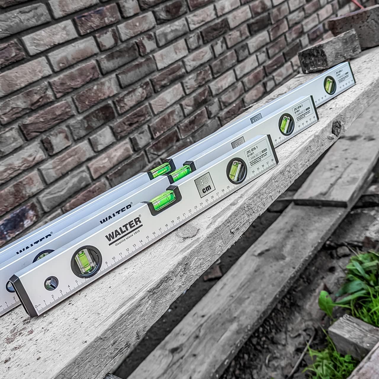 WALTER Wasserwaagen-Set 3-tlg. Wasserwaagen, 40cm, 60cm, 100cm | In den Längen, für besonders präzise Messungen, angenehme Handhabung durch robustes & leichtes Aluminiumgehäuse 4 WALTER Wasserwaagen-Set 3-tlg. Wasserwaagen, 40cm, 60cm, 100cm | In den Längen, für besonders präzise Messungen, angenehme Handhabung durch robustes & leichtes Aluminiumgehäuse – Bild 4