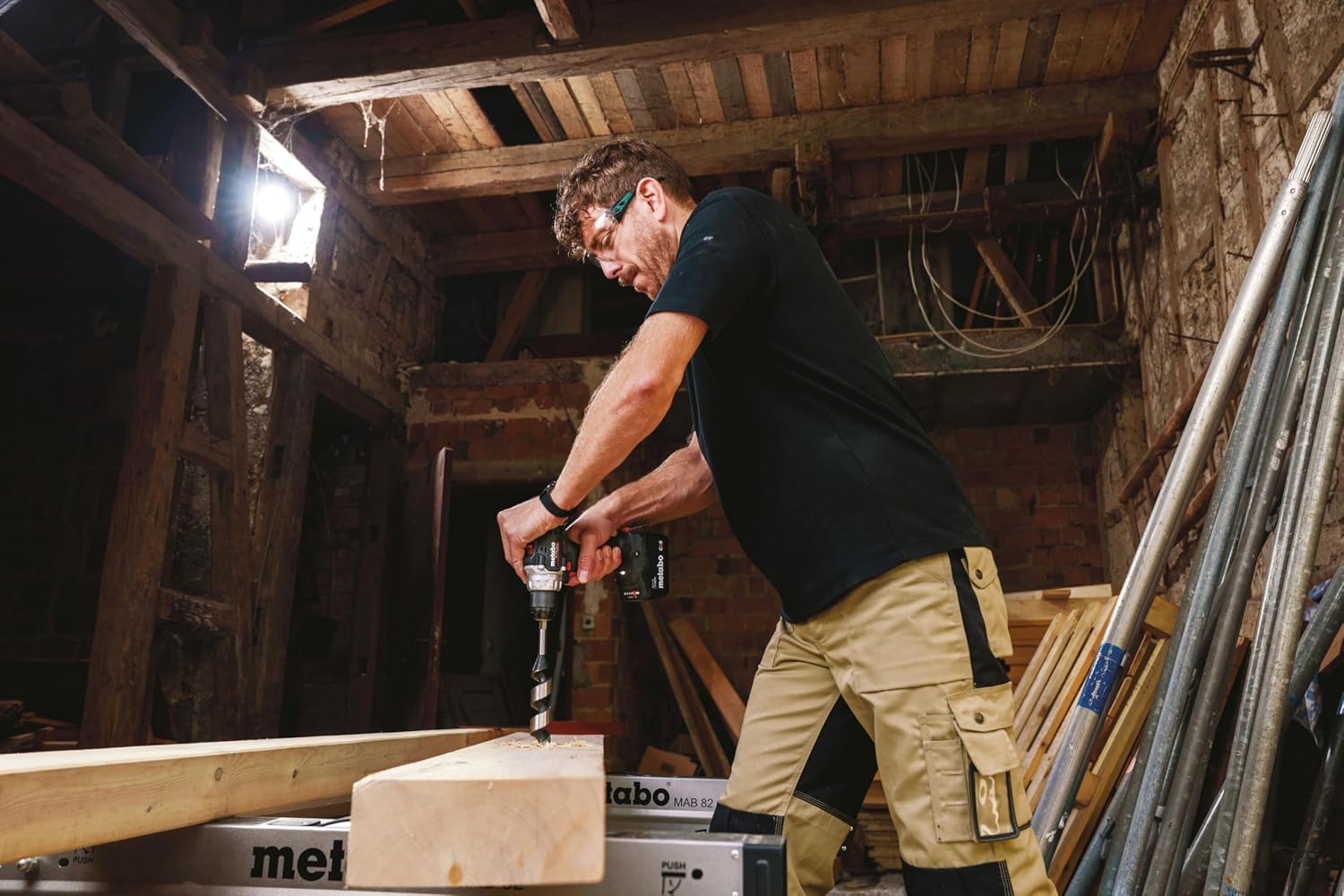 metabo Akku-Bohrschrauber BS 18 BL Edition, 18 V, CAS, 60 Nm, Brushless | 36 mm Bohr-Ø, kompakt und leistungsstark für präzises Bohren und Schrauben, inkl. Akku (18V/4.0Ah) & Ladegerät 5 metabo Akku-Bohrschrauber BS 18 BL Edition, 18 V, CAS, 60 Nm, Brushless | 36 mm Bohr-Ø, kompakt und leistungsstark für präzises Bohren und Schrauben, inkl. Akku (18V/4.0Ah) & Ladegerät – Bild 5