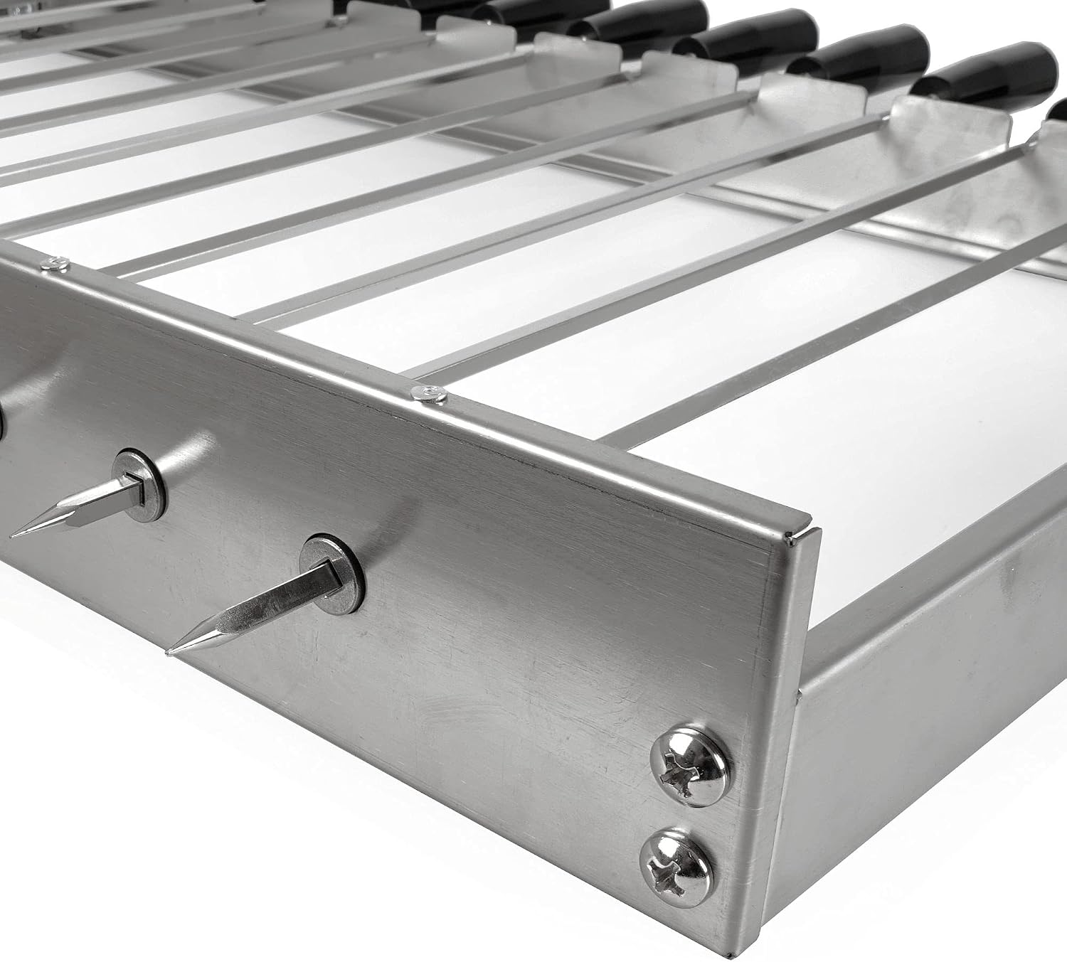BBQ-Toro elektrischer Spiessdreher | Edelstahl Drehspiess Aufsatz mit 10 Spießen und Motor | größenverstellbar (B) 58 x (T) 26-40 cm | mit Netzstecker und USB | Mangal Schaschlik 4 BBQ-Toro elektrischer Spiessdreher | Edelstahl Drehspiess Aufsatz mit 10 Spießen und Motor | größenverstellbar (B) 58 x (T) 26-40 cm | mit Netzstecker und USB | Mangal Schaschlik – Bild 4
